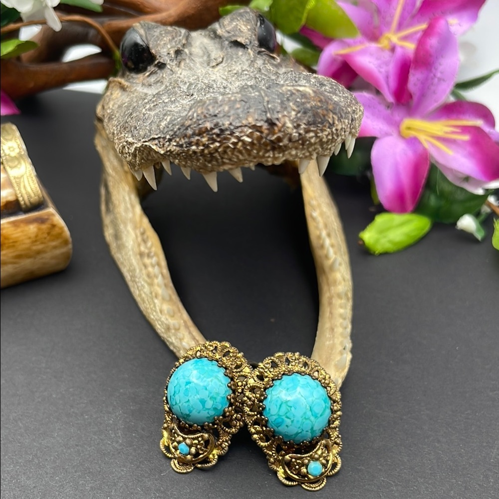 West Germany filigree clip on earrings vintage 🔥